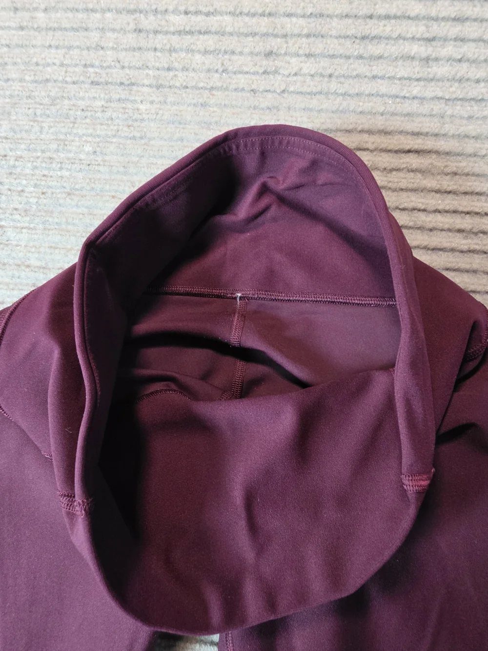 Lululemon Zoned In Tight Maroon Reflective Run Leggings 8 Breathable 27